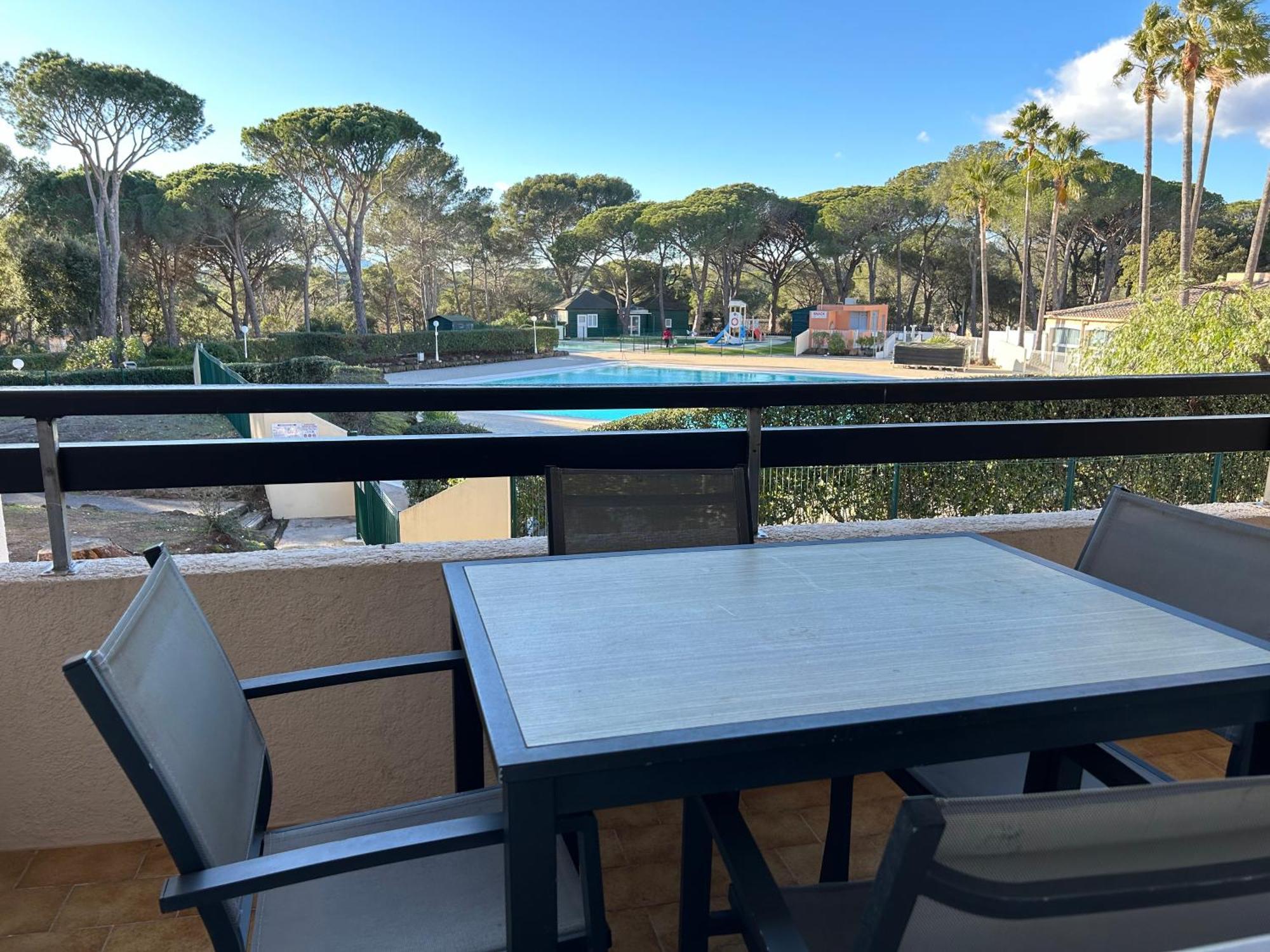 Domaine Valescure Appartement 1 Ou 2 Pieces Vue Jardin Ou Piscine Saint-Raphaël Екстериор снимка